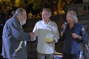 L'assessore Luca Butini ringrazia gli organizzatori