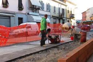 i lavori sono iniziati l'8 giugno e dovevano terminare il 26 dello stesso mese...