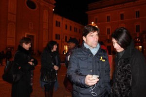 Non è voluto mancare all’appuntamento l’assessore Ugo Coltorti, presentatosi con appuntato alla giacca il fiocchetto simbolo della lotta contro la violenza alle donne