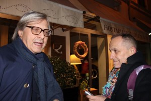 Vittorio Sgarbi con il giornalista Pino Nardella