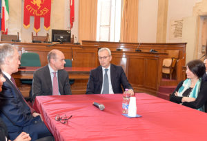 La visita del prefetto Vincenzo D'Acunto a Jesi, ricevuto martedì scorso nell'aula del Consiglio comunale