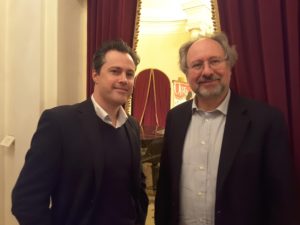 Il direttore Daniel Martinez Gil de Tejada con Vincenzo De Vivo