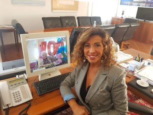 Il sindaco Stefania Signorini fa gli auguri via Skype a nonna Teresa