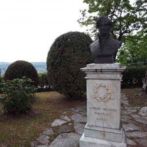 Foto busto in bronzo di Gaspare Spontini, copia