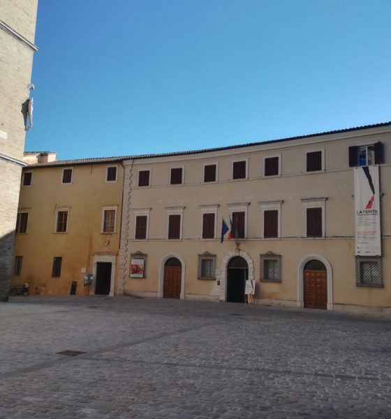 Palazzo Bisacciomi in Piazza Colocci