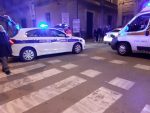 Investiti due coniugi lungo Corso Matteotti