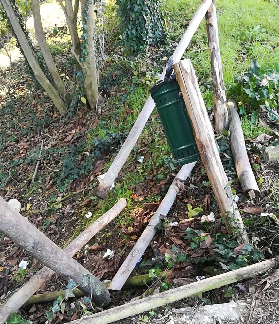 Sporcizia e degrado a Chiaravalle