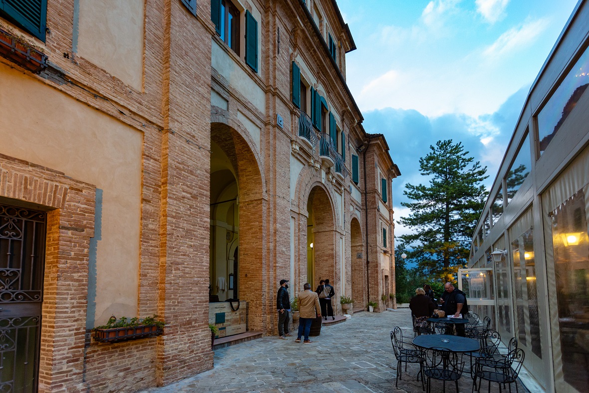 ingresso principale e gazebo Villa Marchese del Grillo_Fabriano