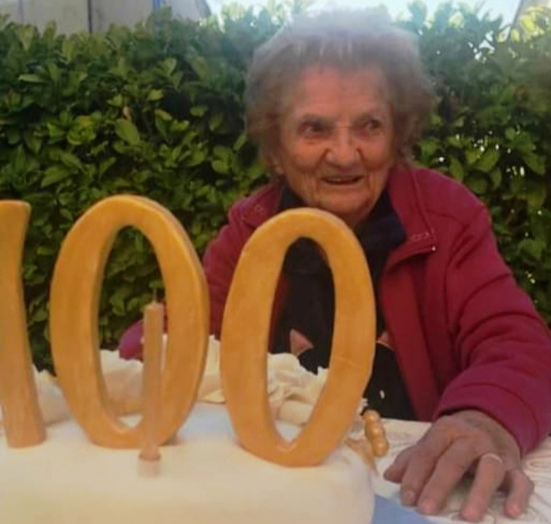 Foto di Lina Ruggeri nel suo compleanno (quota 100)