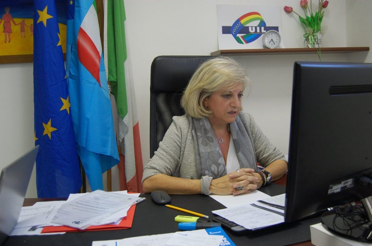 foto claudia mazzucchelli al consiglio regionale uil