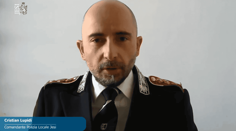 JESI / Scuole, il messaggio di Cristian Lupidi: «Studenti, collaboriamo» (video)