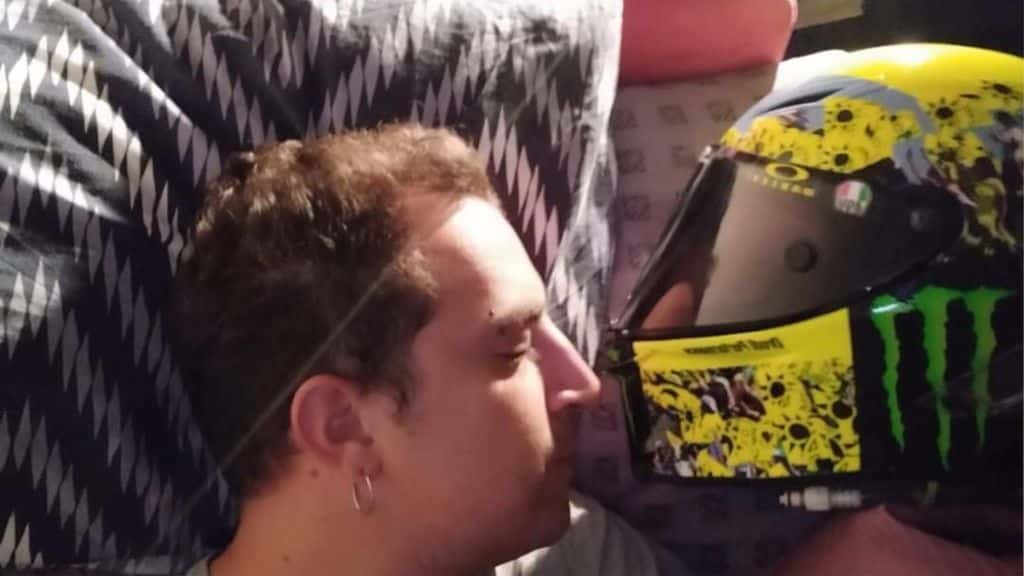 FABRIANO / «Ho dormito con il casco di Valentino Rossi» - QdM Notizie