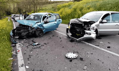 JESI / Frontale sulla Sp 362, traffico bloccato