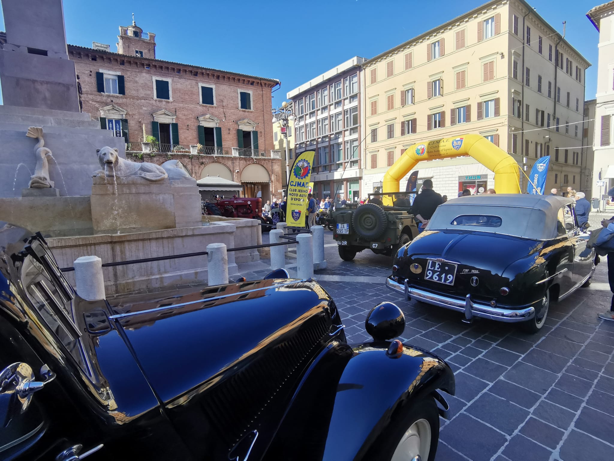   XXIV edizione Dalla Città di Federico II,   auto storiche in Vallesina