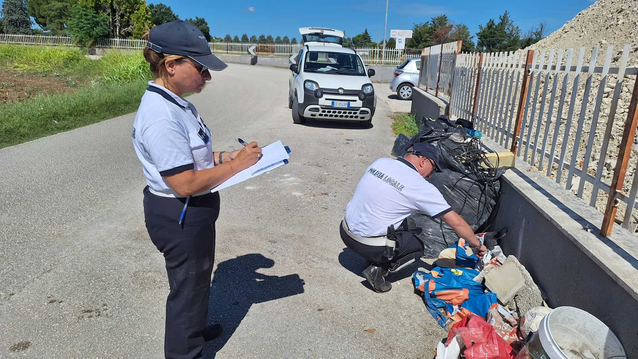 polizia locale jesi rifiuti