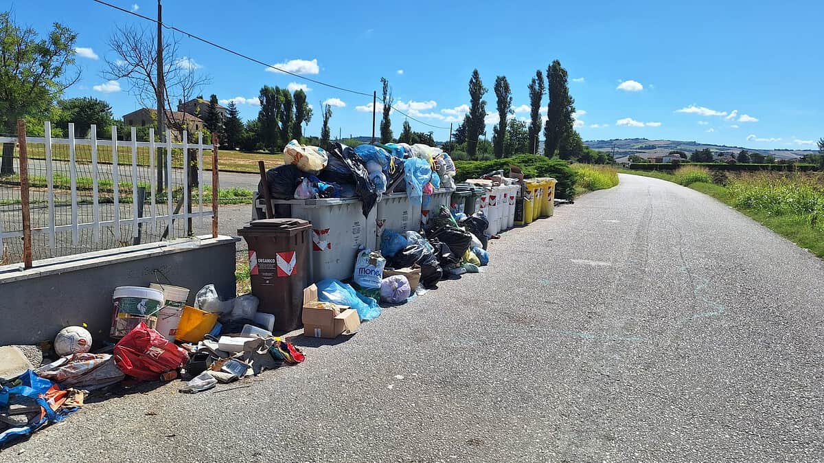 polizia locale jesi rifiuti