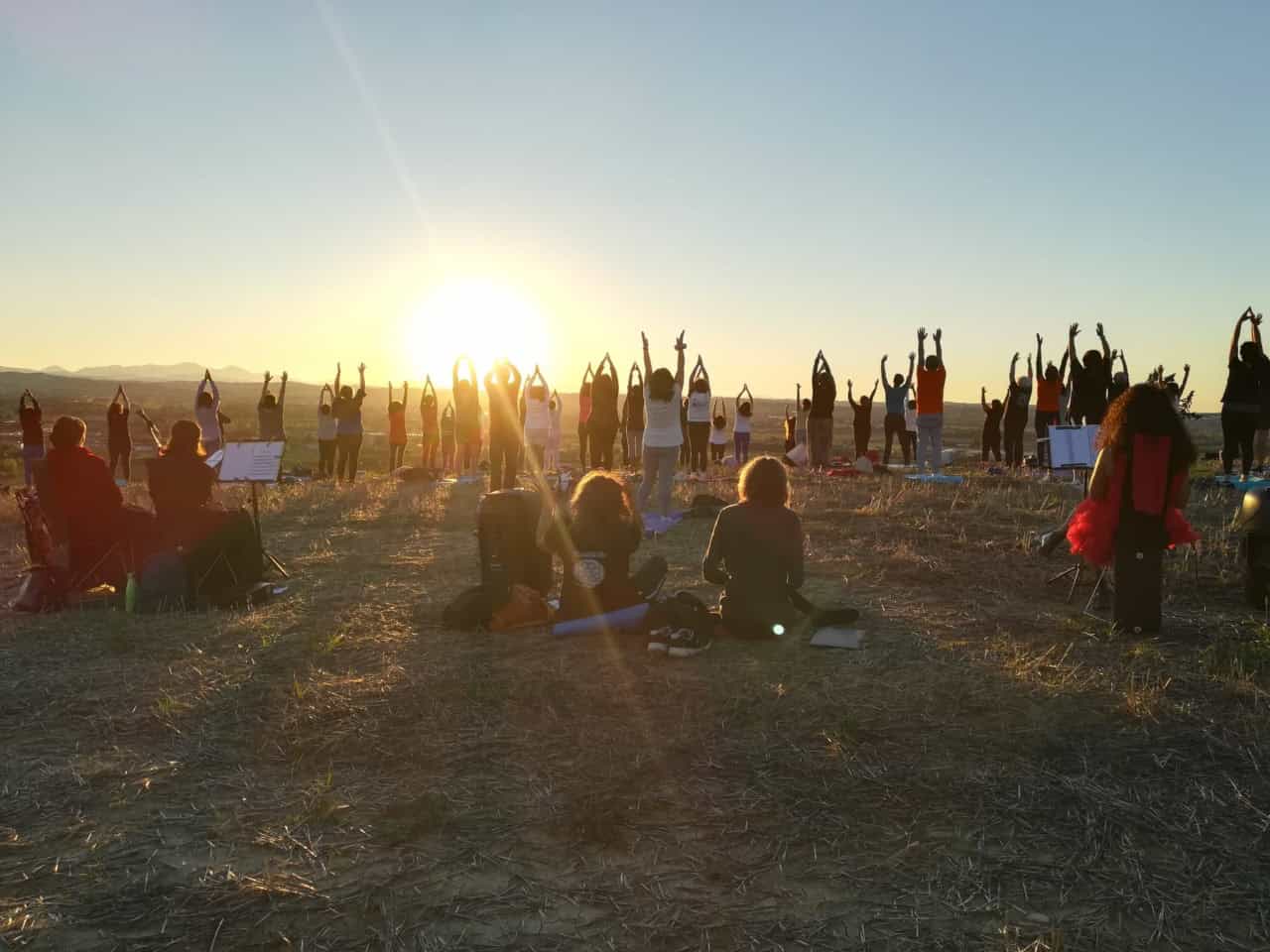 yoga al tramonto falconara