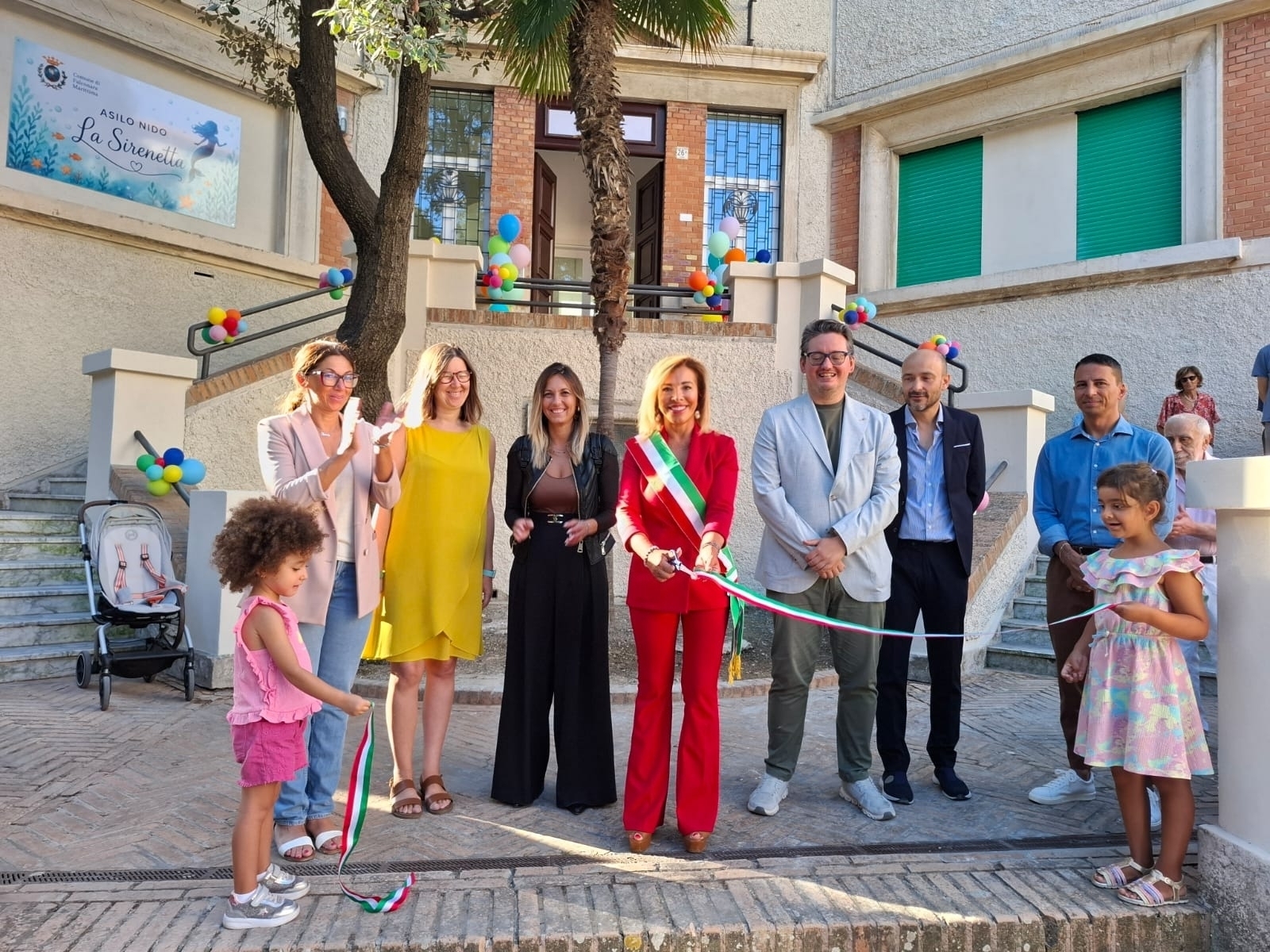 Inaugurazione del nuovo asilo nido La Sirenetta a Falconara con il sindaco Stefania Signorini, amministratori, bambini e famiglie
